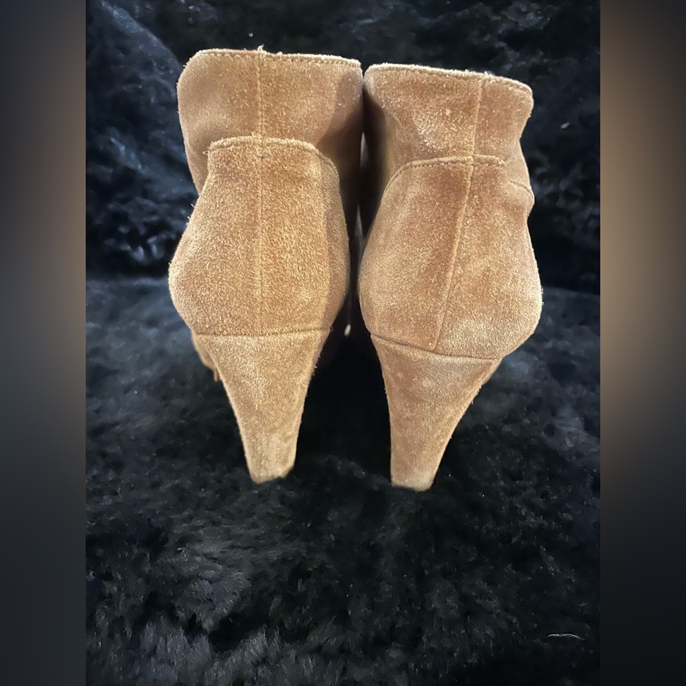Gorgeous suede ankle boots